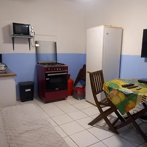 f2-situe-a-fort-de-france-simple-mais-pratique.comcaribbean.com/