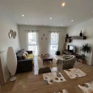 appartement-t3-dans-maison-neuve-7-couchages.fr-provencehotel.com/