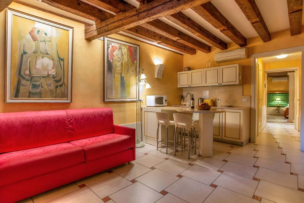 Sant'Angelo - Fenice Apartments In Benátky