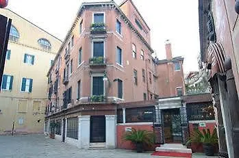 Sant'Angelo - Fenice Apartments In Venise