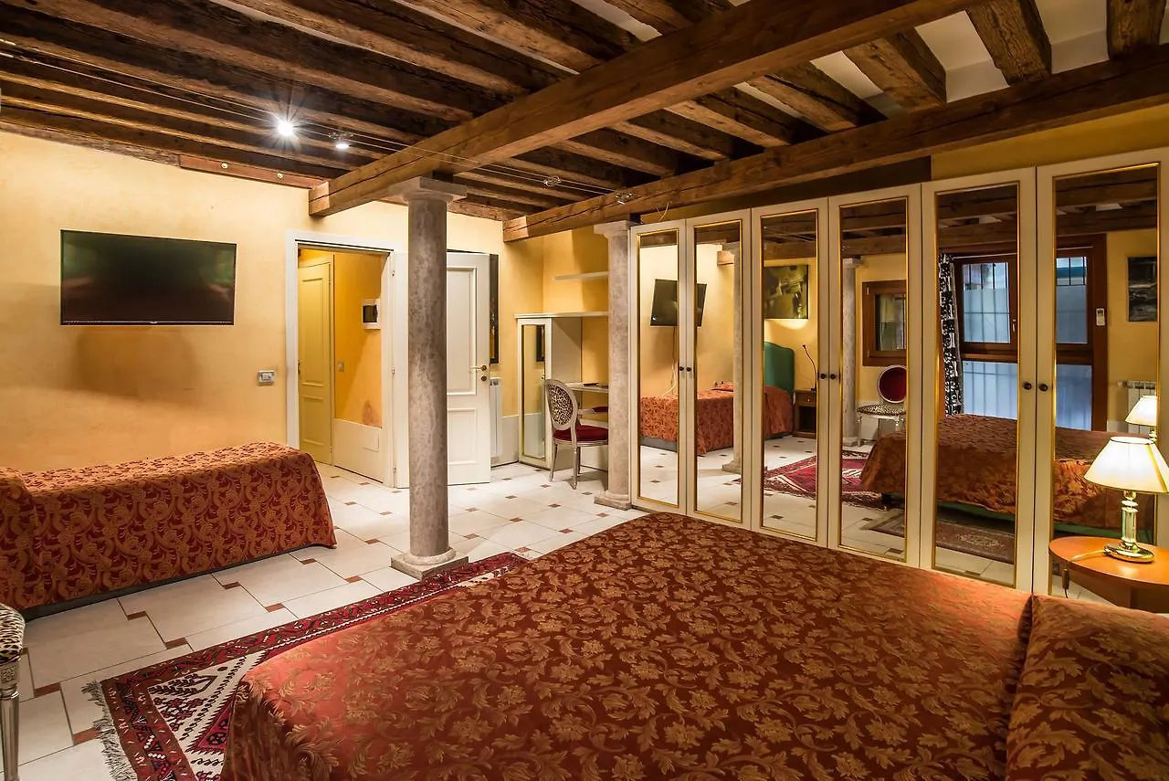 Sant'Angelo - Fenice Apartments In Venise 0*,