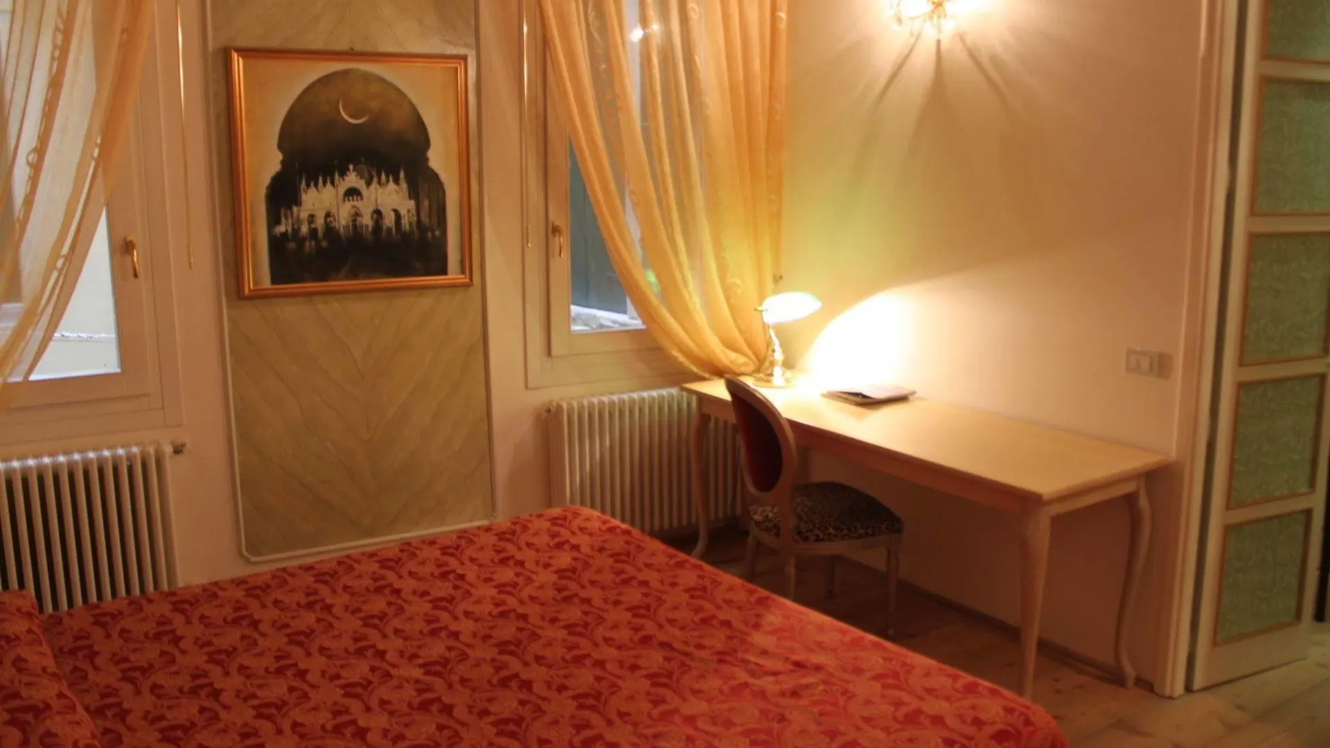 Sant'Angelo - Fenice Apartments In Venise 0*,  Italie